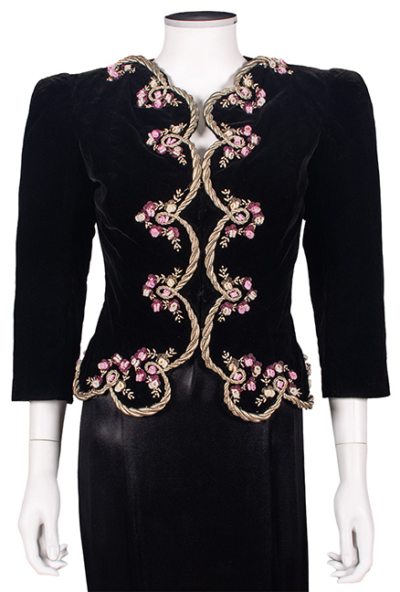 Important Schiaparelli dinner jacket, 1937-1939