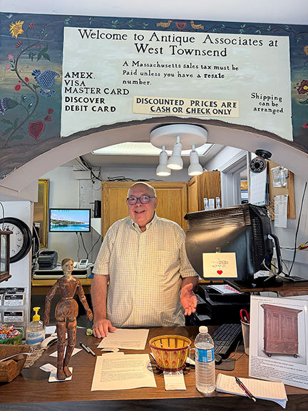 David Hillier is a genial and welcoming host to everybody who enters the shop. A warm greeting is combined with offers of assistance and refreshments.