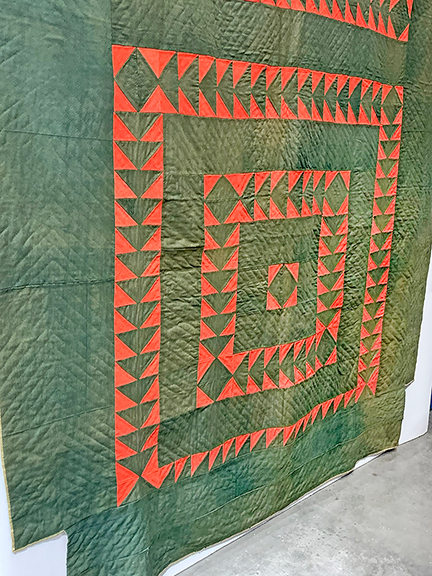 Bob Jessen and Jim Hohnwald of Fitzwilliam, New Hampshire, had a nearly full booth for much of early buying. They showed a linsey-woolsey coverlet, 90