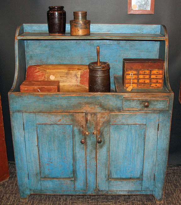 Dry sink in blue paint, 19th century, 50½