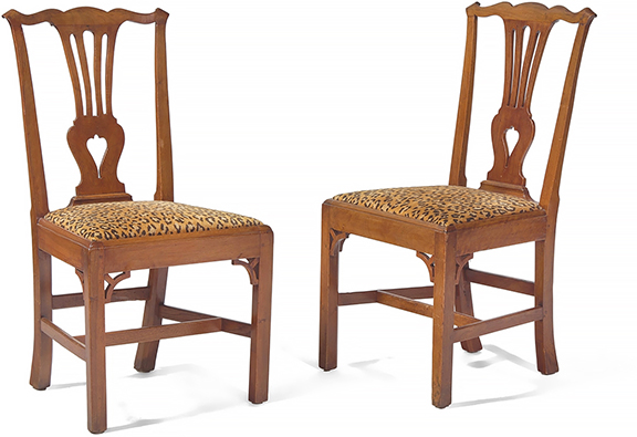 Pair of southern Chippendale mahogany side chairs, Eastern Shore, Maryland, 1760-80, each with a shaped crest with scrolled ears, pierced vasiform splat, and slip seat on square legs with carved brackets and H-form stretchers, 38