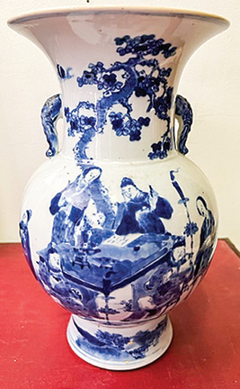 Early Chinese vase, 12 in.