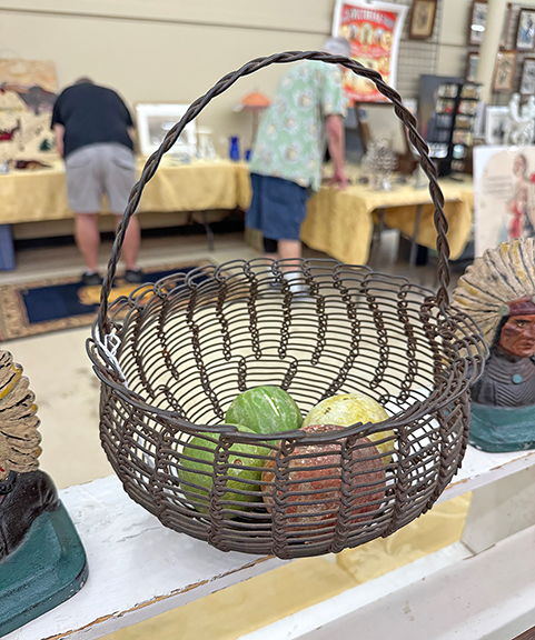 The circa 1900 basket of bailing wire was made by the members of the Tohono O’odham Nation in Arizona, and was tagged $195 from a dealer who only identified herself as RT from Connecticut.