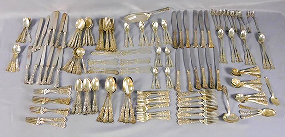 This 203-piece Gorham silver flatware service in the Buttercup pattern, circa 1920, estimated at $3000/5000 and with an approximate weight of 220 troy ounces, sold for $3840.